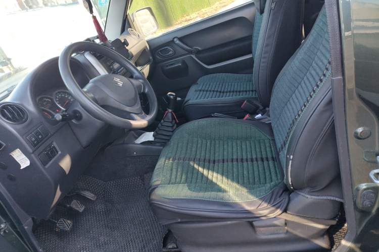 Used Suzuki Jimny 2015 1.3 MT JLX Left Front Seat