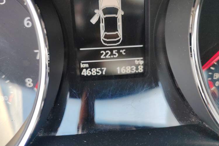 Used Volkswagen Sagitar 2018 180TSI DSG Prestige Edition Odometer Close Up