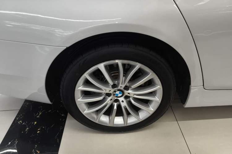 Used BMW 5 Series 2014 525Li Luxury Design Package