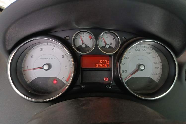 Used Peugeot 408 2013 2.0L Manual Comfort Edition Instrument Cluster