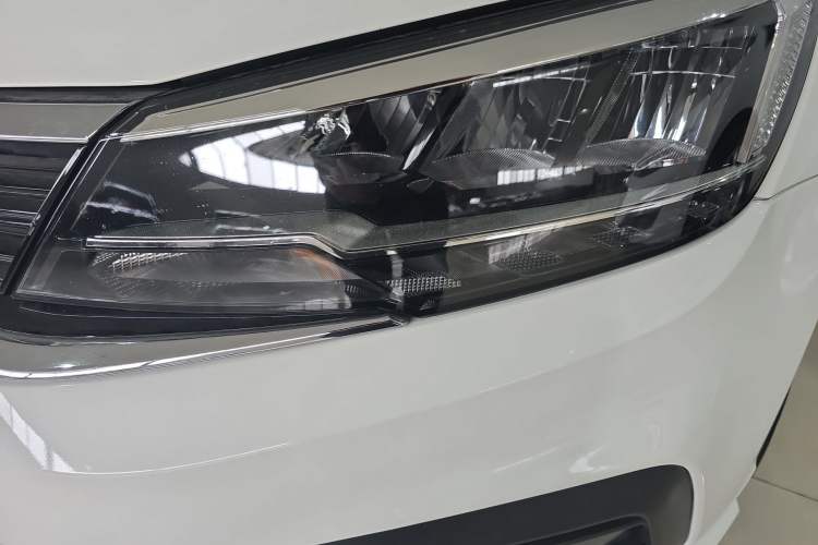 Used Volkswagen Lamando 2021 230TSI DSG Fashion Edition
