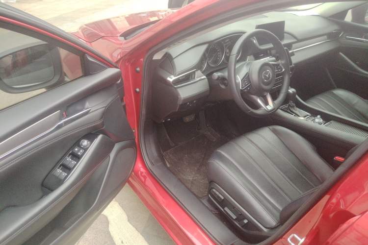 Used Mazda Atenza 2020 2.0L Blue Sky Luxury Edition Driver Seat