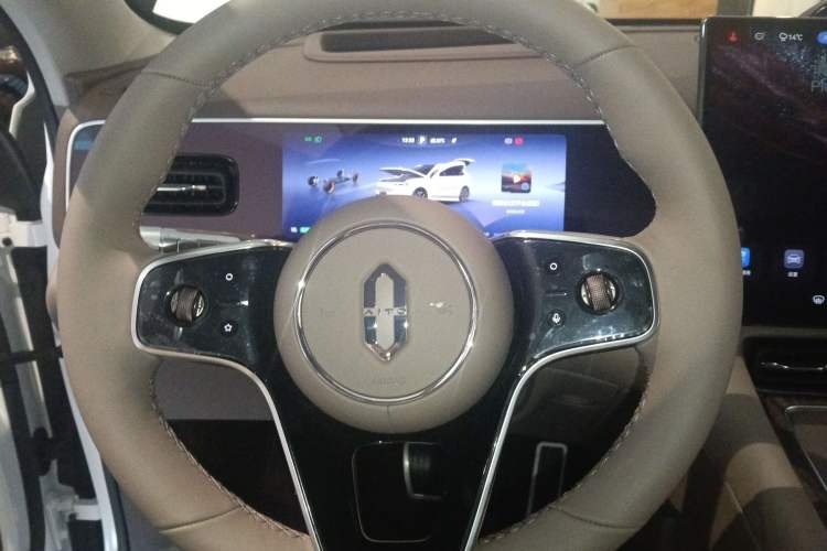 Used Hima AITO M7 2026 Model Pure Electric Max Long Range 5-Seater Version Steering Wheel