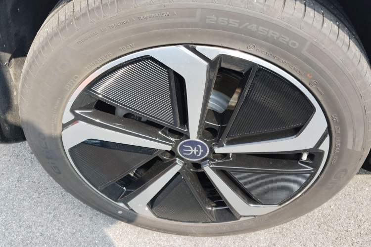 Used BYD Song L EV 2025 Intelligent Driving Version 662 km LiDAR Excellence Edition
