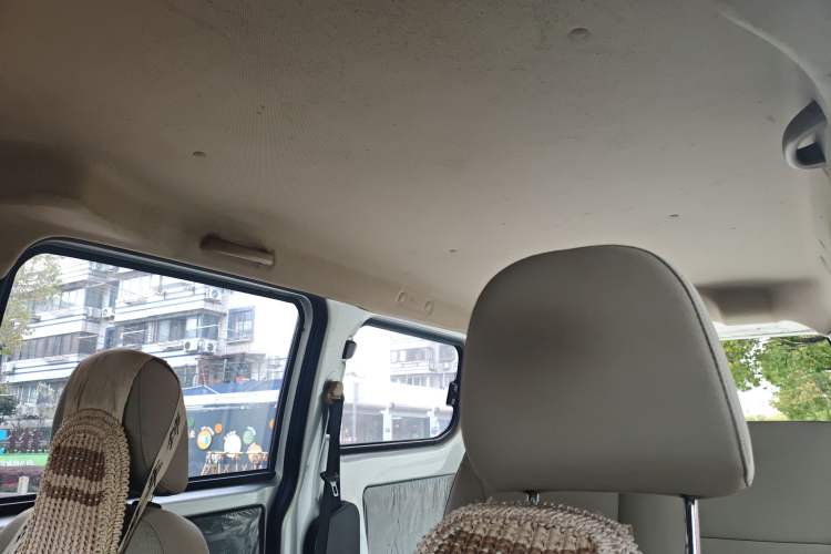 Used Wuling Hongguang V 2019 1.5L Jingqu Version China VI LAR
