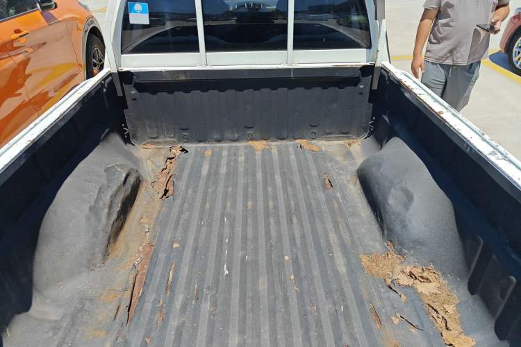 Used Great Wall Wingle 5 2011 2.2L Wealth Edition Two-Wheel Drive Big Double-Cab GW491QE
