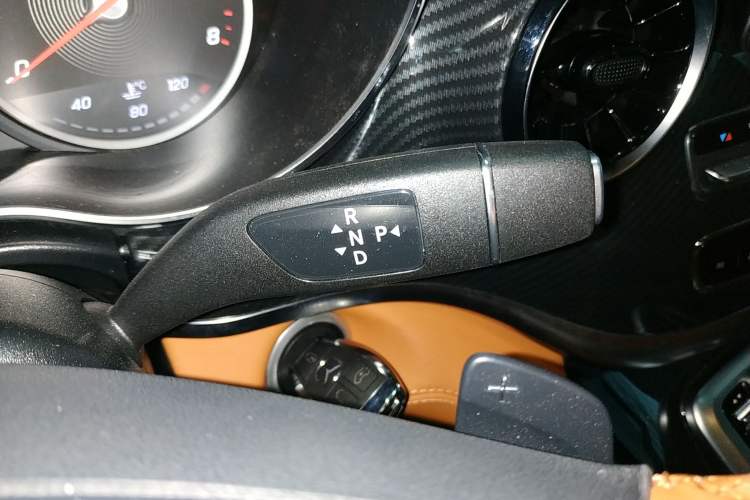 Used Mercedes-Benz V-Class 2022 V 260 Avantgarde Edition