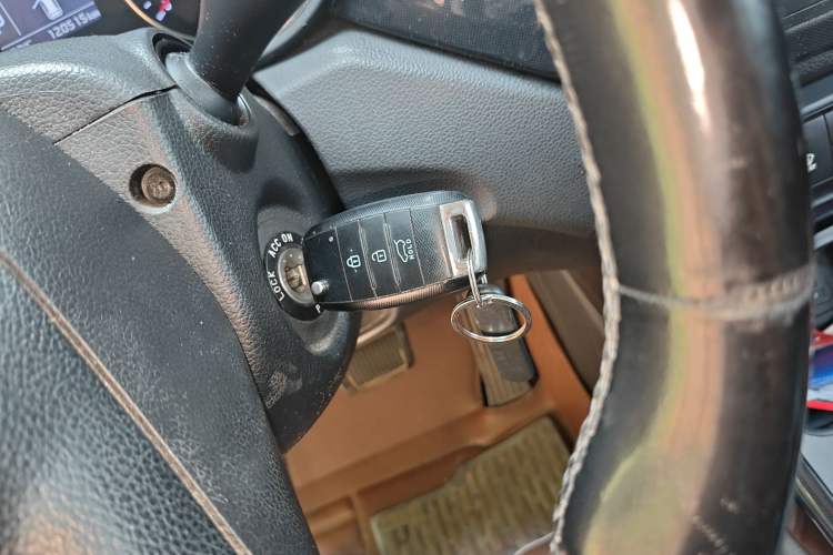 Used Kia Carens 2013 2.0L 5-Seater Automatic Standard Version China V Standard
