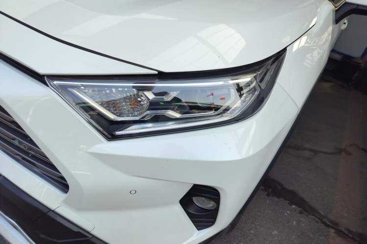 Used Toyota RAV4 2020 2.0L CVT Two-Wheel Drive Prestige Edition