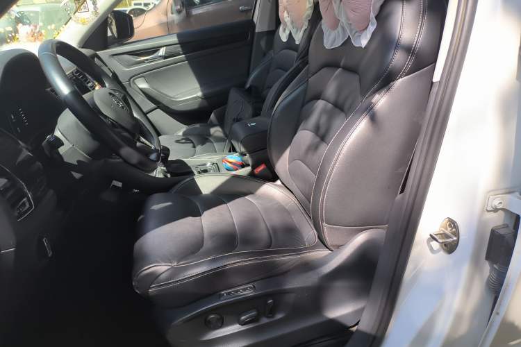 Used Skoda Kodiaq 2019 Facelifted TSI330 7-Seater Two-Wheel-Drive Luxury Enjoyment Edition China VI Standard