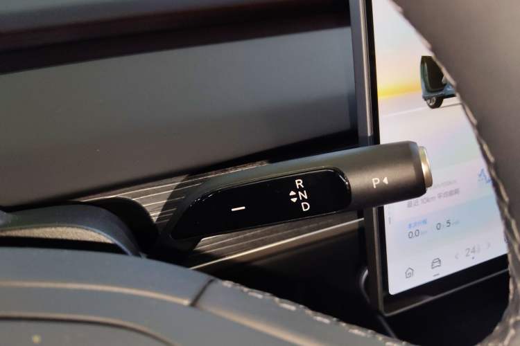 Used ONVO L60 2024 60 kWh Rear-Drive Version Gear Lever