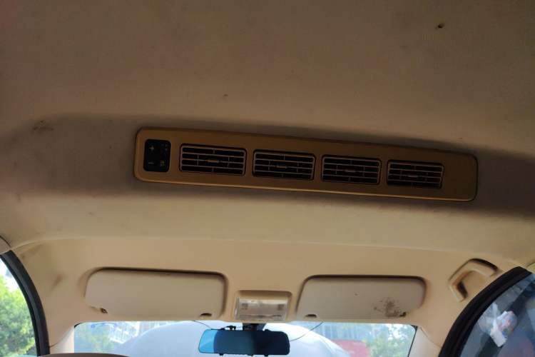 Used Dongfeng Fengon 350 2014 1.5L Manual Base Version Headliner