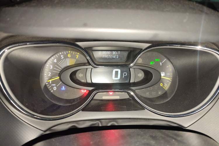 Used Renault Captur 2015 1.2T Automatic Comfort Edition Instrument Cluster
