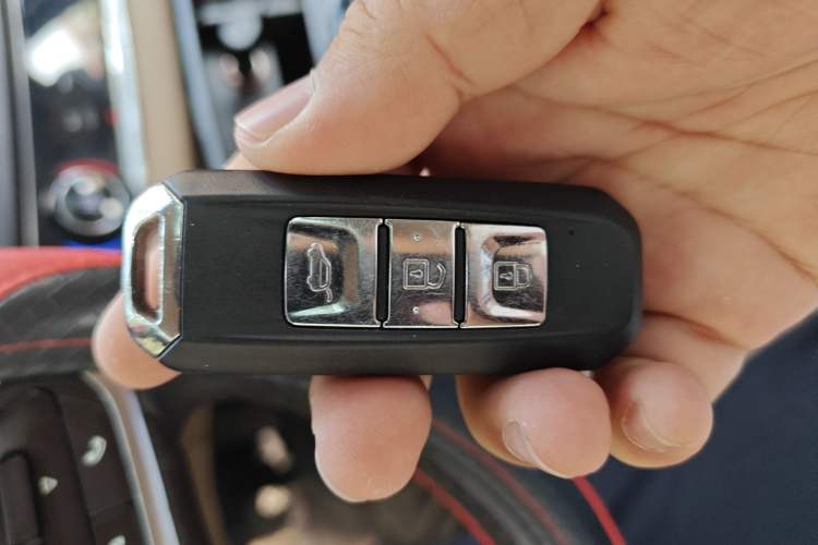 Used Baojun 730 2017 1.8L iAMT Prestige Version 7 Seats