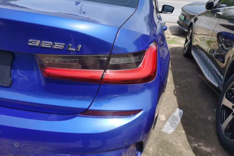 Used BMW 3 Series 2020 Restyled 325Li M Sport Package Exterior 1