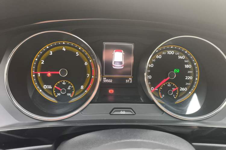 Used Volkswagen Tiguan L 2019 Revised 330TSI Automatic Two-Wheel Drive Smart & Luxury Edition China VI Standard Instrument Cluster