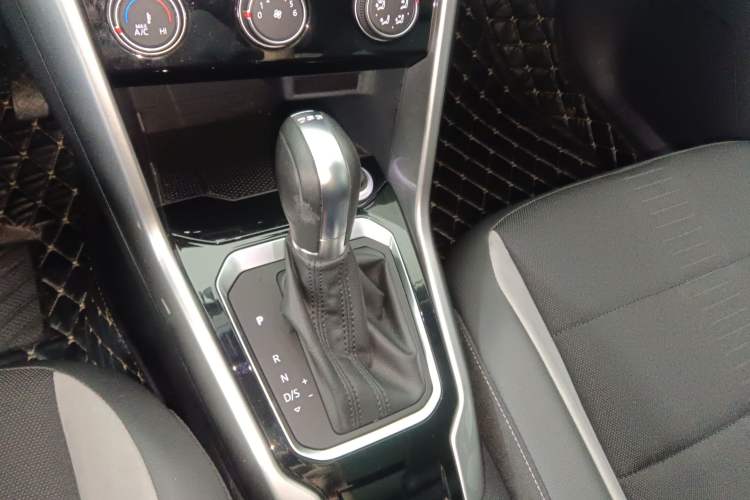 Used Volkswagen T-ROC 2020 230TSI DSG Two-Wheel Drive Advanced Version
