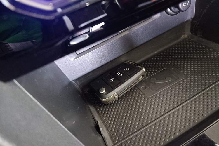 Used Volkswagen Tiguan L 2023 Restyled 330TSI Automatic Two-Wheel Drive R-Line Flagship Edition Vehicle Key