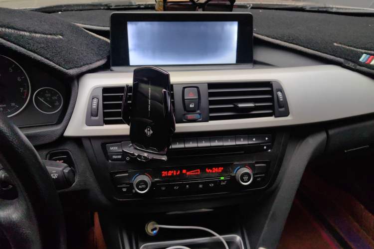 Used BMW 3 Series 2014 320Li Fashion Model
