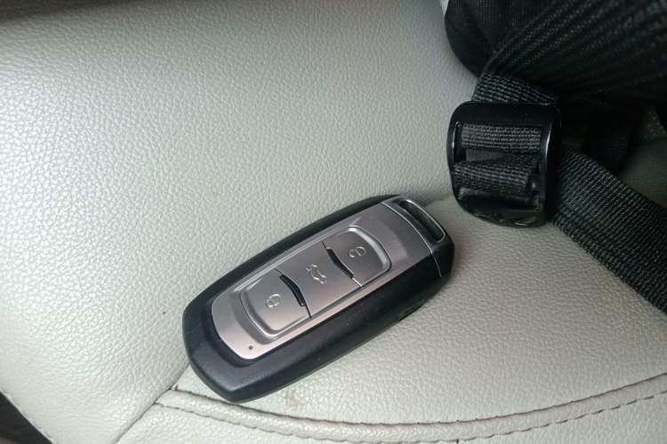 Used Geely Auto Emgrand 2014 Sedan 1.5L Manual Elite Model