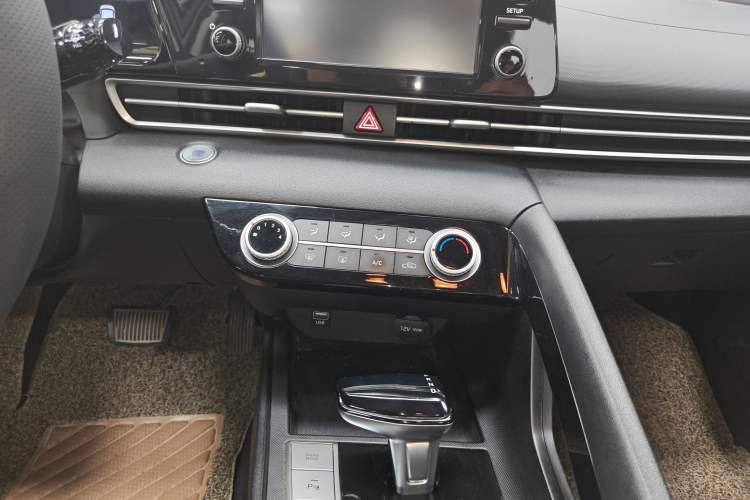 Used Hyundai Elantra 2021 1.5L CVT GLX Elite Edition Audio And AC Panel