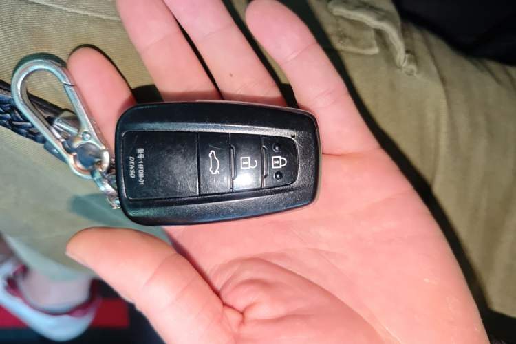 Used Toyota Avalon 2019 2.5L Touring Premium Version China VI Standard
