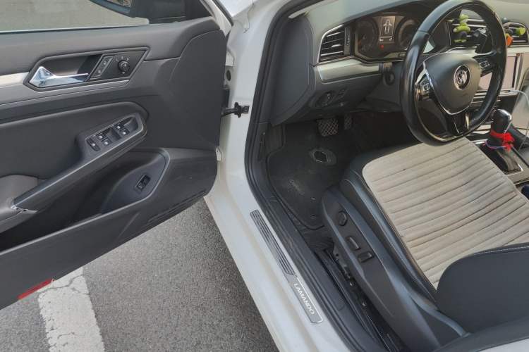 Used Volkswagen Lamando 2019 280TSI DSG Comfort Edition China VI standard
