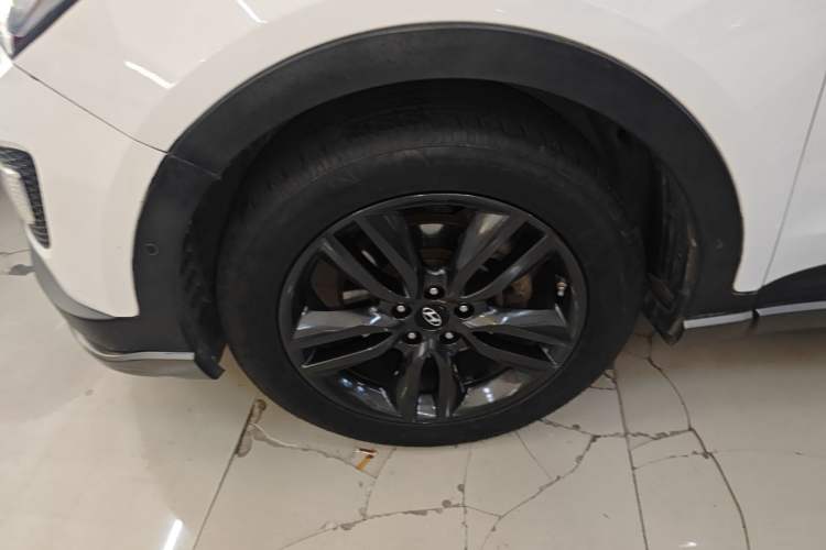 Used Hyundai Santa Fe Classic 2013 3.0L 4x4 Flagship Edition 7 Seats Euro IV