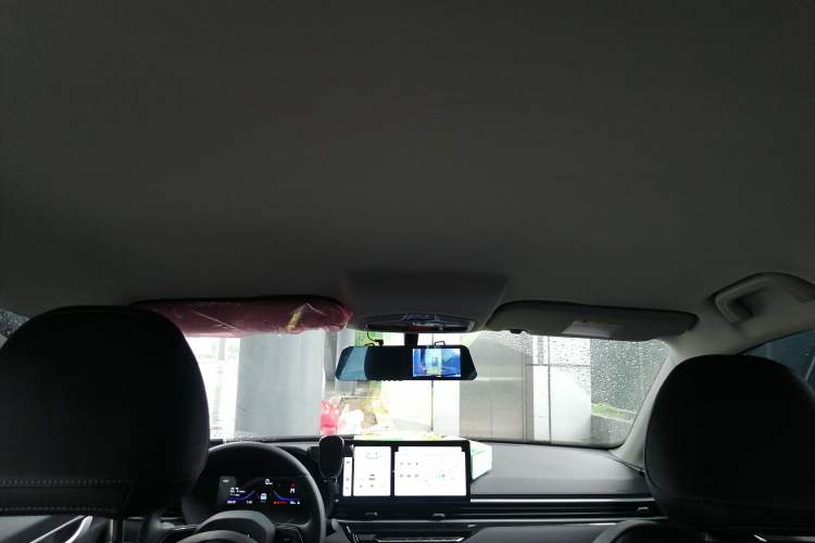 Used Geely Auto Emgrand 2026 Model 4th Generation 4 Millionth Anniversary Edition 1.5L Manual Overdrive Edition