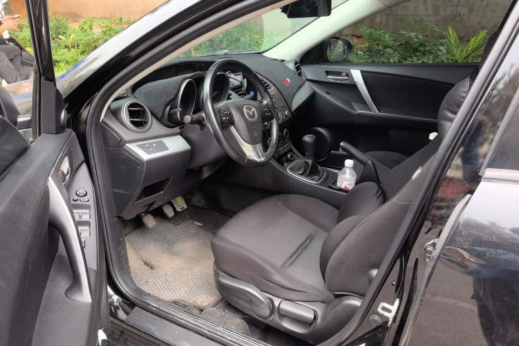 Used Mazda 3 2011 Sedan 2.0L Manual Sport Model
