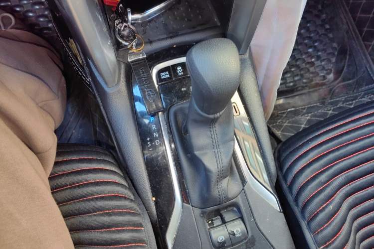 Used Toyota Corolla Cross 2024 2.0L Smart Electric Hybrid Dual-Engine Pioneer Edition
