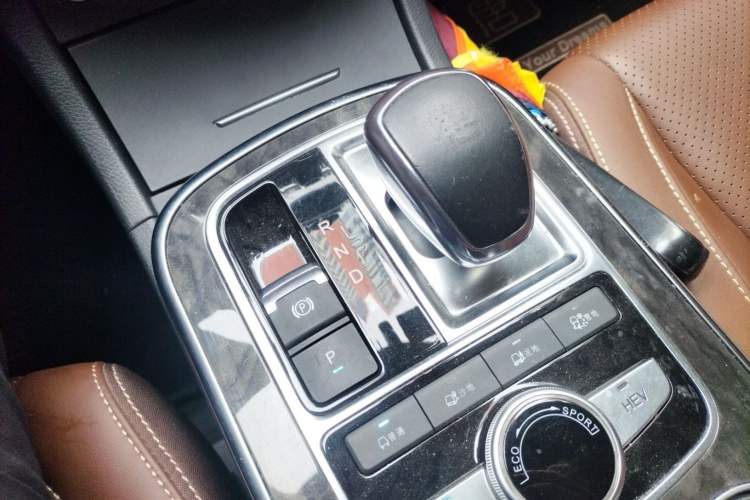 Used BYD Tang New Energy 2015 2.0T Four-Wheel-Drive Flagship Model