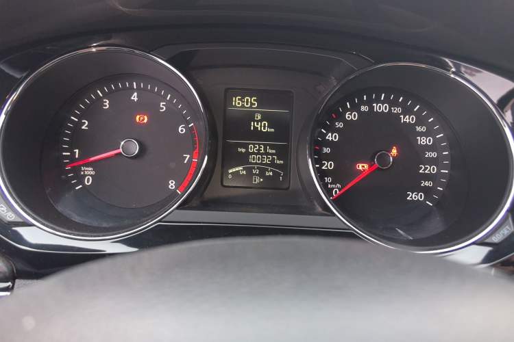 Used Volkswagen Sagitar 2017 1.6L Manual Comfort Model Odometer Close Up