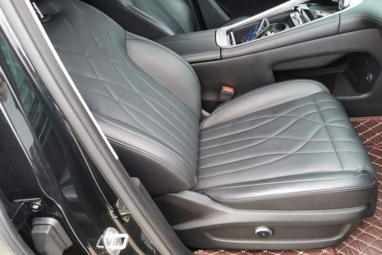 Used EXEED Stellar 2023 400T Two-Wheel Drive Comfort Flyfish Edition