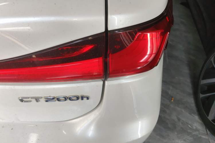 Used Lexus CT 2017 CT200h Elite Edition Solid Color China V Standard