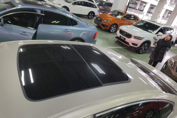Used Volvo S90 2017 T4 Zhiyuan Edition
