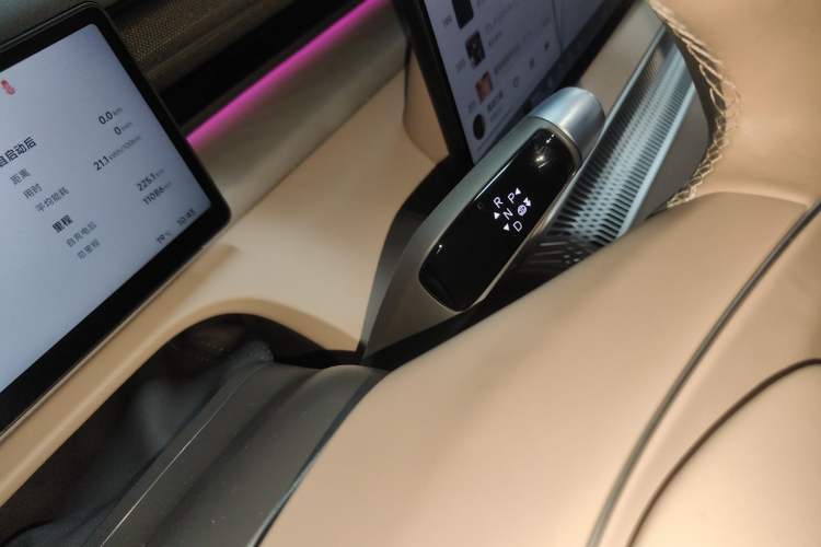 Used XPeng X9 2025 740 Ultra-Long Range Max