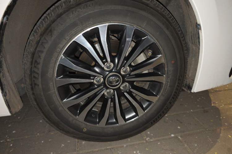 Used Toyota Corolla 2018 1.2T S-CVT GL Smart Enjoyment Version Right Front Wheel Hub