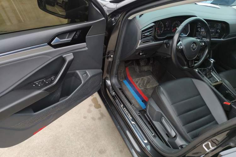 Used Volkswagen Sagitar 2020 280TSI DSG Comfort Version China VI Standard Driver Seat