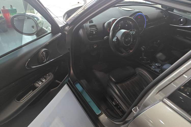 Used MINI Clubman 2016 Revised Version 2.0T COOPER S Connoisseur Edition
