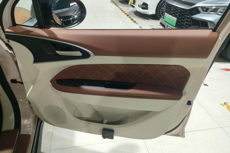 Used ORA Good Cat 2023 401 km Standard Range Prestige Version Lithium Iron Phosphate