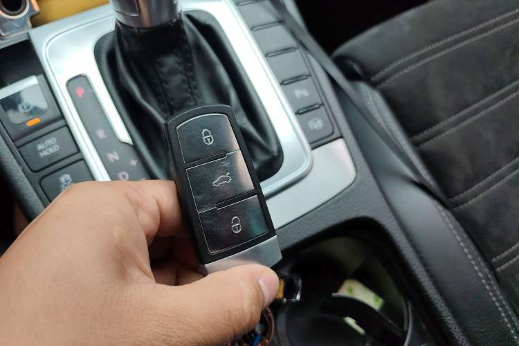 Used Volkswagen FAW-Volkswagen CC 2015 2.0 TSI Luxury Model Vehicle Key