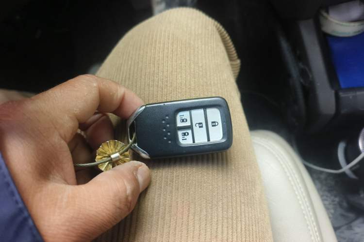 Used Honda Odyssey 2017 2.4L Luxury Edition Vehicle Key