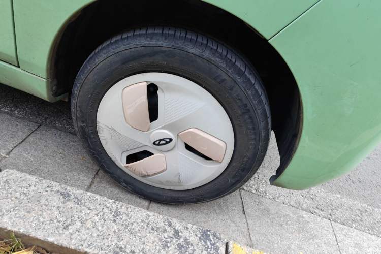 Used Chery QQ Ice Cream 2022 120km Conical Shape Lithium Iron Phosphate