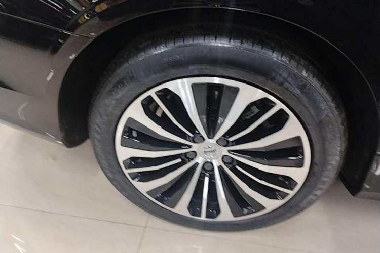 Used Volvo S90 2025 B5 Zhiyi Luxury Edition