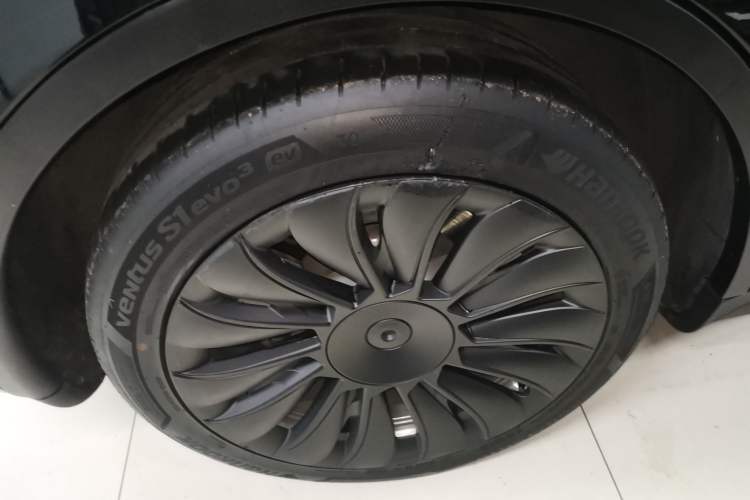 Used Tesla Model Y 2022 Rear-Wheel-Drive Version
