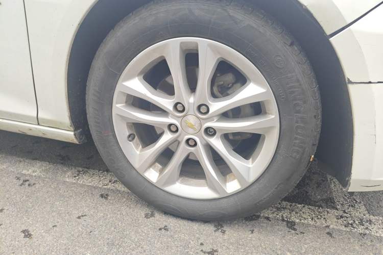 Used Chevrolet Malibu XL 2017 1.5T Automatic Ruichi Edition Right Front Wheel Hub