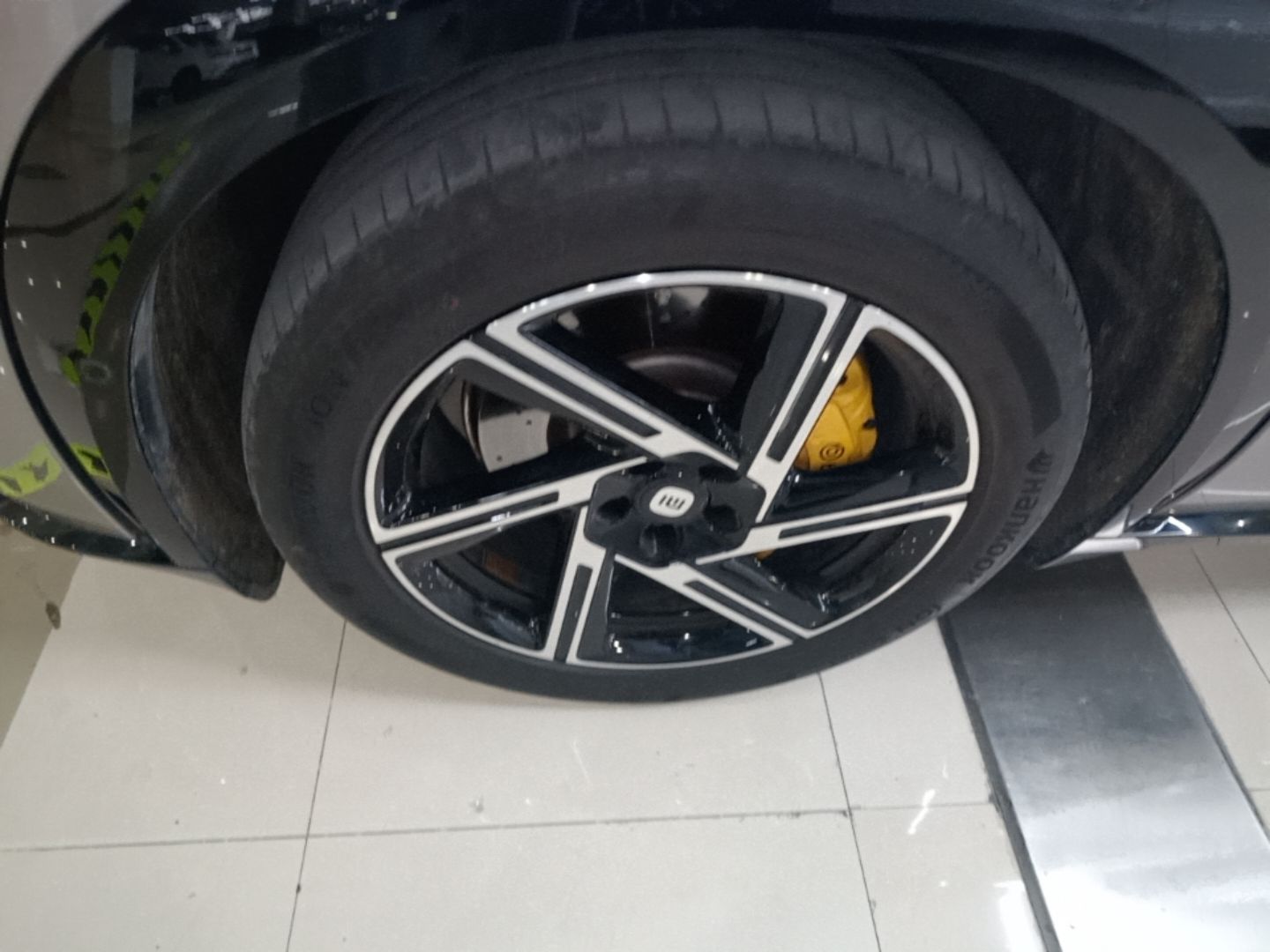 Xiaomi Auto YU7 2025 Ultra-Long Range High-Performance All-Wheel-Drive Max Edition — снимка 10