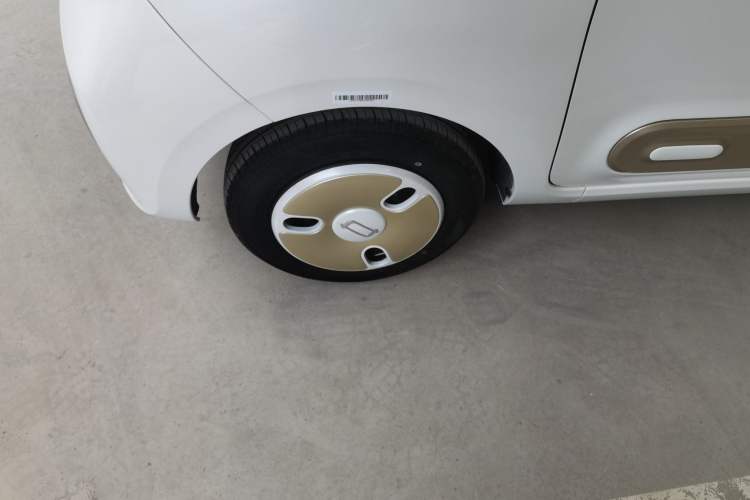 Used Bestune Pony 2026 222km Colorful Horse Left Front Wheel Hub