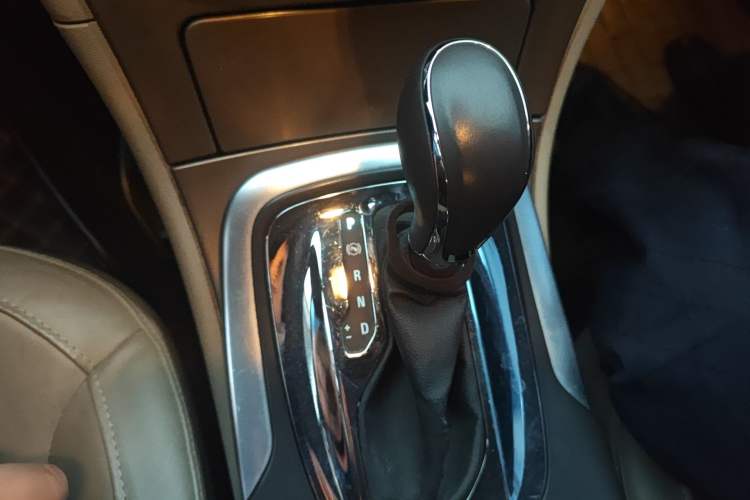 Used Buick Regal 2012 2.0L Luxury Edition
